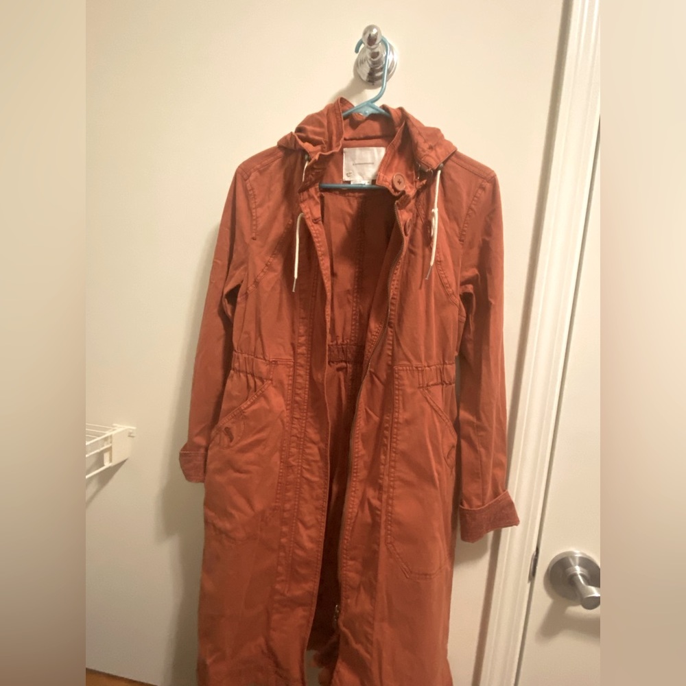 Long Anthropologie burnt orange trench coat in women's XS